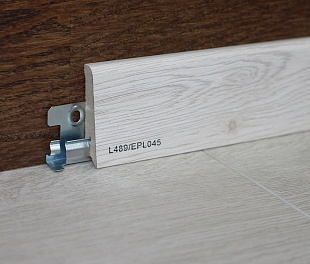 ПЛИНТУС ЭГГЕР L489